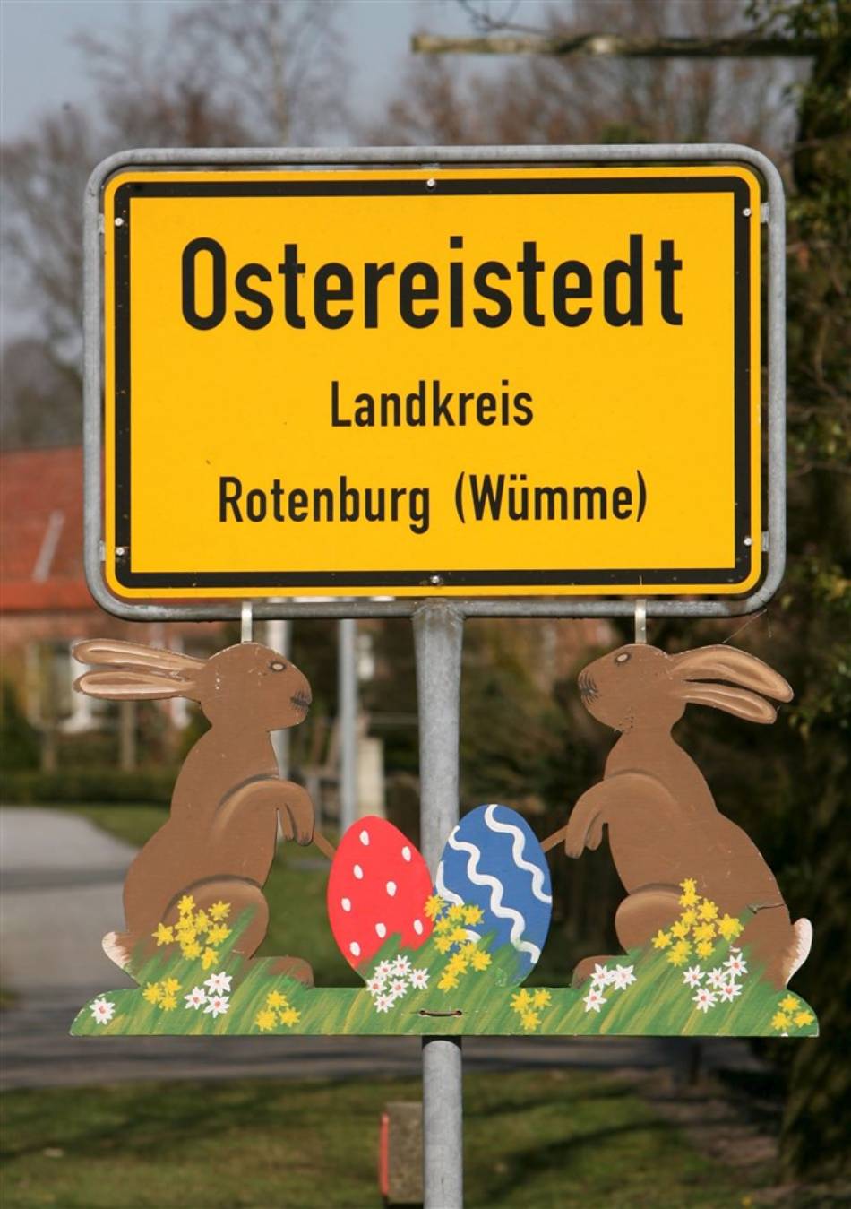 The picture shows the city limits sign of Ostereistedt (lit.: 'Eastereggtown'), Germany, on March 27, 2007. Children keep sending letters to Hanni the Bunny in Eastereggtown. Carmen Jaspersen, EPA/File