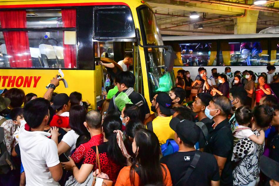 Passengers arrive at the Parañaque Integrated Terminal Exchange in Parañaque City on April 5, 2023. 📷: Mark Demayo, ABS-CBN News