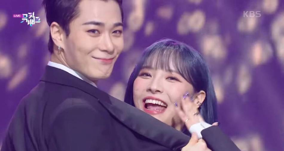 Moonbin performing with his younger sister Sua on South Korean music show 'Music Bank.' Screengrab from KBS World TV's YouTube video