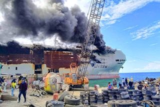 Abandoned ship on fire for 10 hours in Lapu-Lapu City