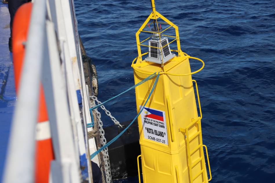 PCG hails personnel who installed buoys in West PH Sea 1