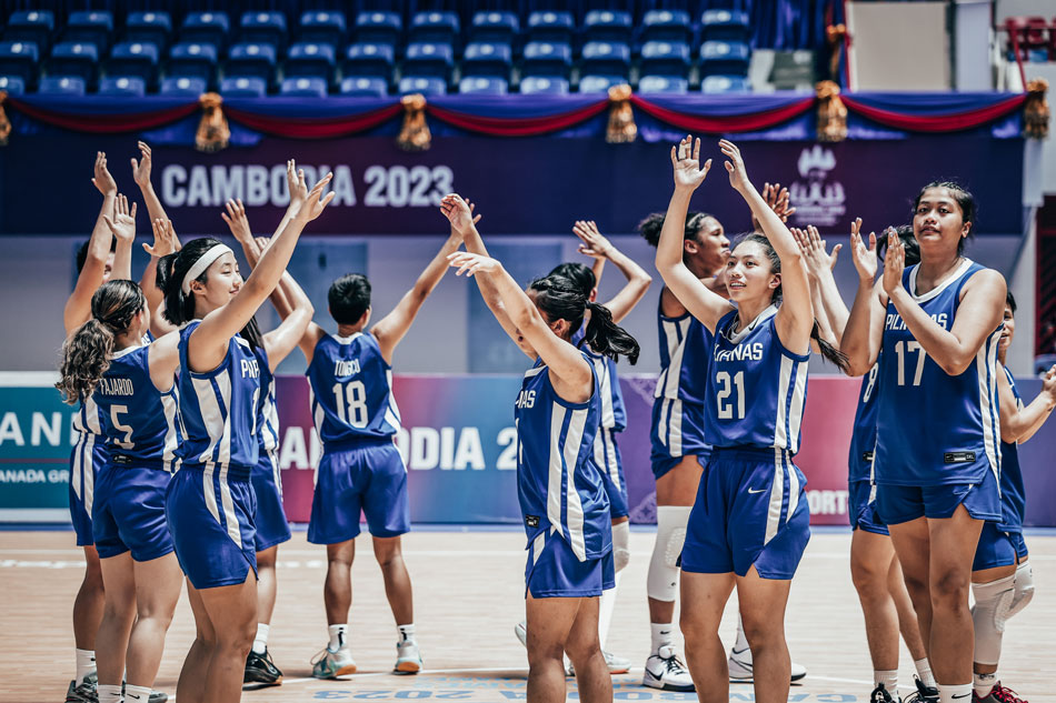 Members of Gilas Pilipinas-Women battle against Malaysia during the 2023 Southeast Asian Games at the Morodok Techo National Sports Complex in Phnom Penh, Cambodia on May 15, 2023. Photo courtesy Ariya Kurniawan