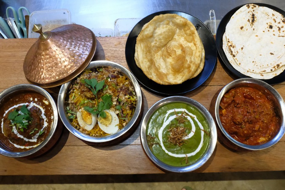 Food at Little Taj. Jeeves de Veyra