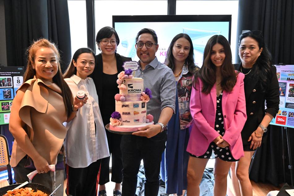 Kroma Entertainment’s Leadership Team and Business Unit Heads: (from left) Jil Go, Head of PIE; Sarah Santiago, Head of PubCo; Cheng Kabigting, Head of Sales and Marketing; Ian Monsod, Kroma CEO; Bianca Balbuena, Head of Anima and Secret Menu; Kat Bautista, Head of NYMA; and Denise Seva, Head of LiveMNL and Paradise Rising.