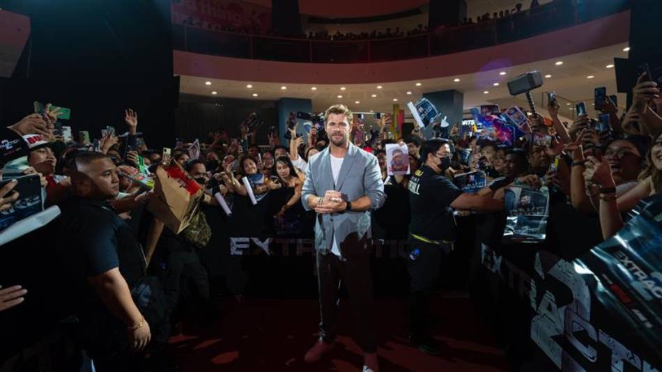 Chris Hemsworth attend the APAC red carpet premiere for the movie 'Extraction 2' in the Philippines on June 5, 2023. Netflix