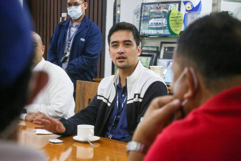 Halalan 2022 presidential candidate Leody de Guzman and running mate Walden Bello pay a courtesy visit to Pasig City Mayor Vico Sotto before a palengke tour on April 26, 2022. Jonathan Cellona, ABS-CBN News