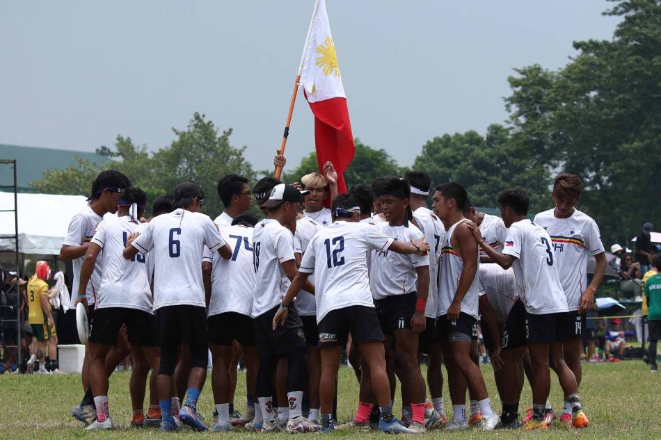 Pilipinas Ultimate Grand Masters Open Team secured a hard victory over  Canada to start their @wfdf.wbuc journey! Coverage by @allaboutu.ph…