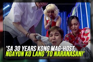 Mistake in stage blocking has 'Showtime' hosts 'teleporting' 7 times