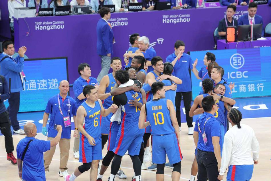 Gilas Pilipinas Home Hailed As Heroes For Asian Games Gold Abs Cbn News Hot Sex Picture 