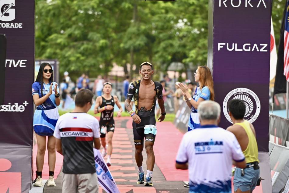 John Alcala, Ling Er Choo win Ironman 70.3 Puerto Princesa