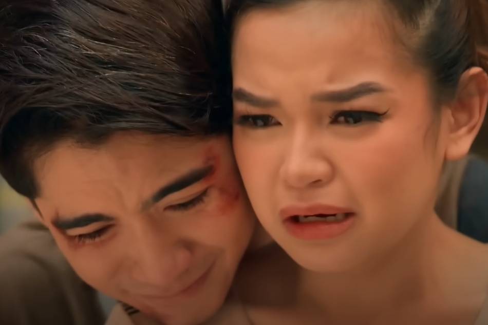 Tim (Zaijian Jaranilla) revealed to Roxy (Xyriel Manabat) who the third party in their relationship was in the latest episode of 