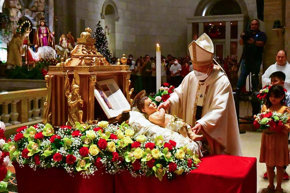 Manila Cathedral celebrates Christmas Eve mass ABSCBN News