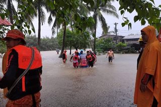 Pagbaha, landslides tumama sa Aurora