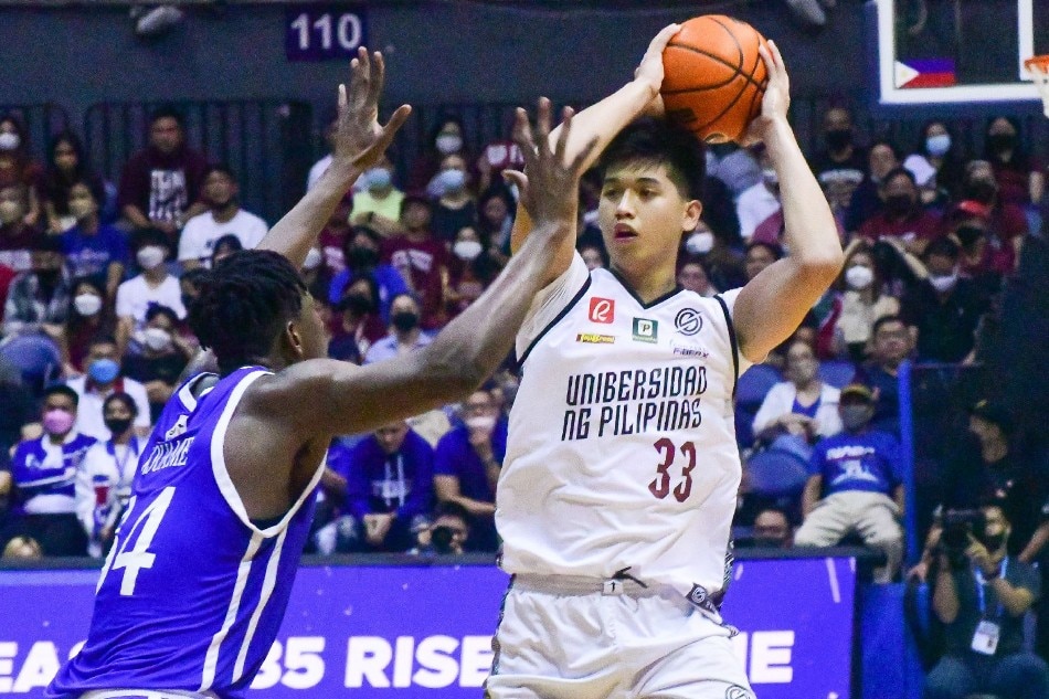 UP's Carl Tamayo in action against Ateneo during the second round of the UAAP season 85 men's basketball in Quezon City on November 26, 2022. Mark Demayo, ABS-CBN News