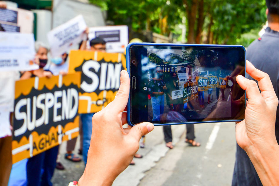 Groups Protest Vs Sim Registration Act Abs Cbn News 