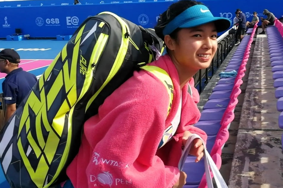 Alex Eala beams after qualifying for the WTA Thailand Open in Hua Hin. Photo by Rosy Mina.