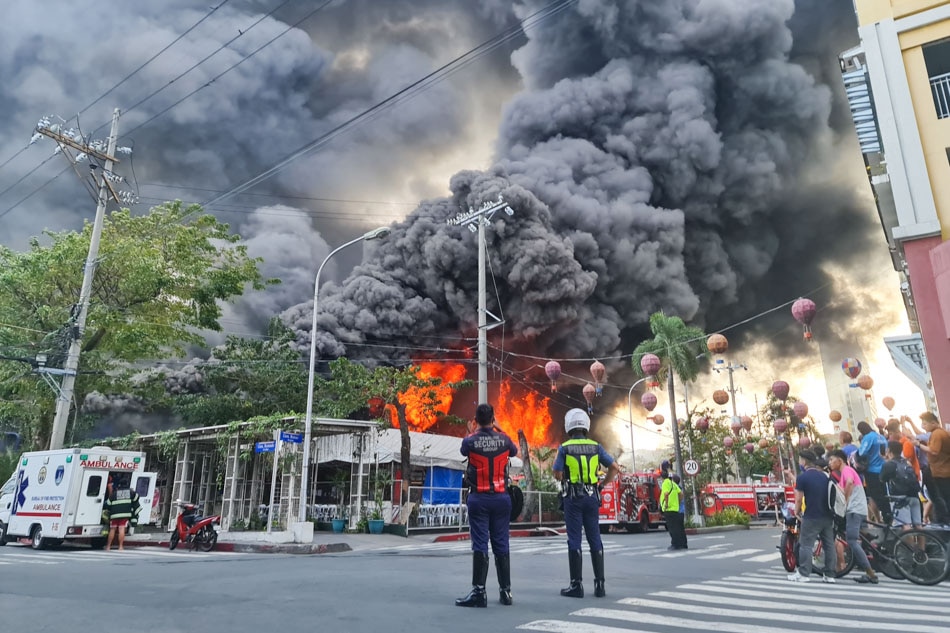 Fire hits Araneta City