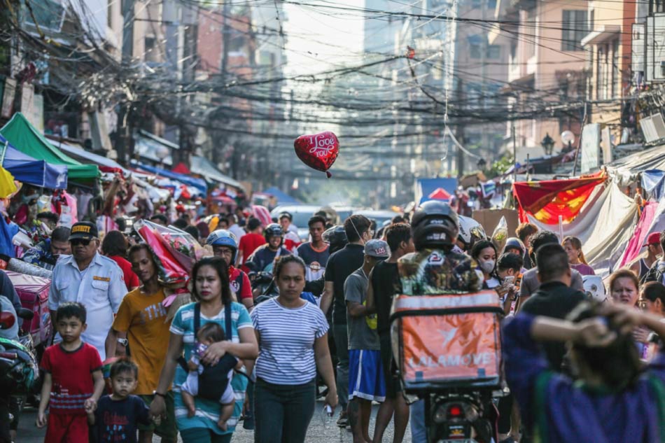 People flock Dangwa Flower Market in Manila on Valentine’s Day, Feb. 14, 2023. Jonathan Cellona, ABS-CBN News/File
