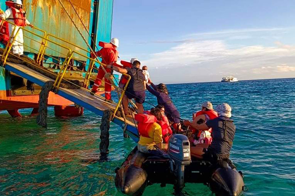 143 Rescued After Ship Runs Aground Off Bohol: PCG | ABS-CBN News