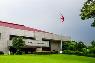 Resolusyong nagpapatawag ng con-con, lusot na sa Kamara