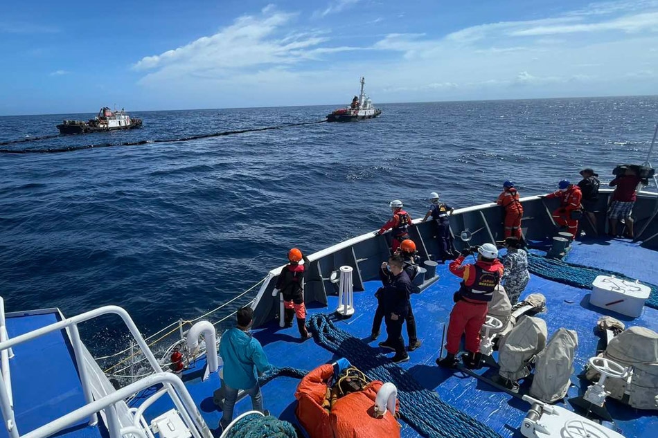 Japanese Coast Guard helps in oil spill mitigation