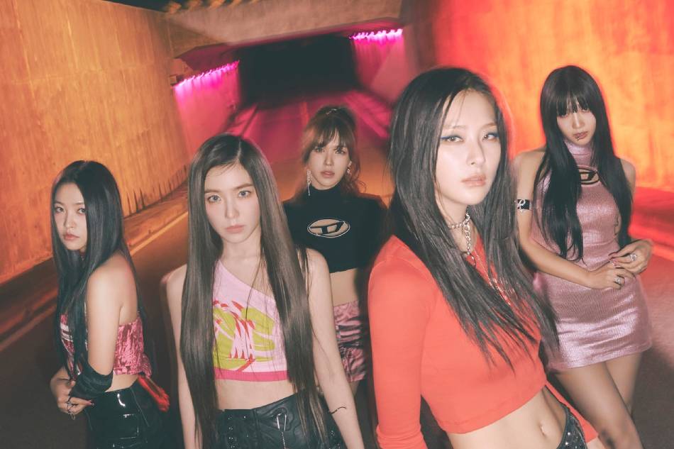 South Korean girl group Red Velvet. Photo from Red Velvet's official Facebook page