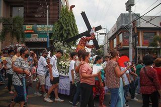 Filipinos told to mask up during Holy Week