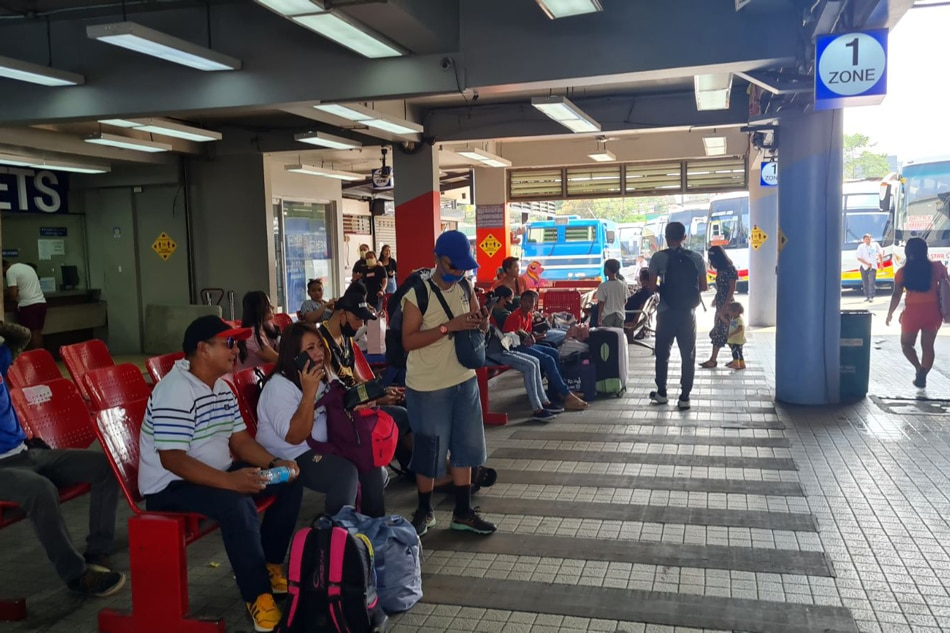 Some passengers are already returning to Manila on Black Saturday, April 8, 2023, to cut short their Holy Week break and prepare for their work which will resume next week. Job Manahan, ABS-CBN News