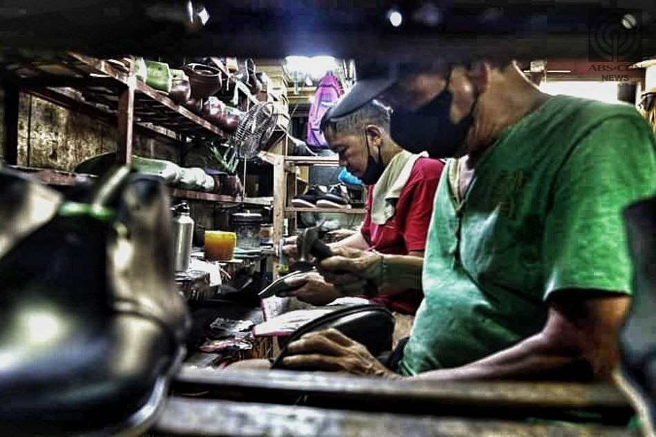 marikina-craftsmen-create-world-class-shoes-filipino-news