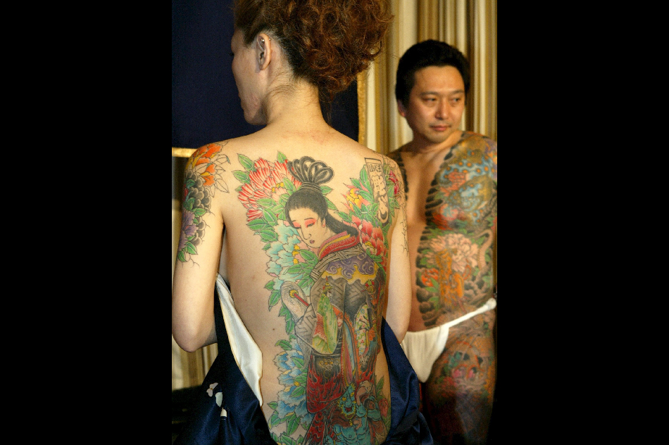 Tattoos in Japan: Why they're so tied to the yakuza - BBC News