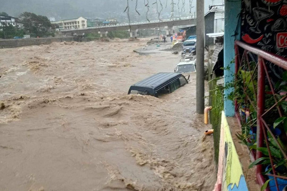 LOOK Chico River floods sweep away vehicles in Bontoc Filipino News