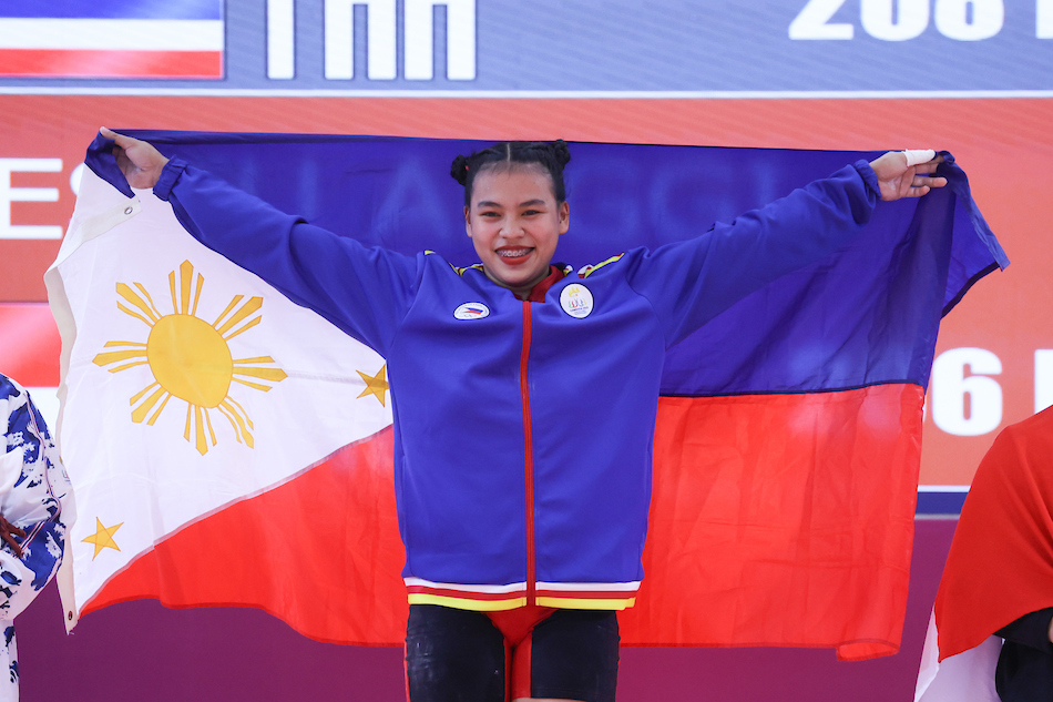 Vanessa Sarno won gold in women's 71kg and breaks her own record in snatch held at Olympic Stadium during the 2023 Southeast Asian Games in Phnom Penh, Cambodia on May 15, 2023. POC-PSC Media/File