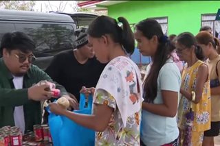 Relief packs hatid sa 500 nasalanta ng bagyo, habagat sa Bangued, Abra