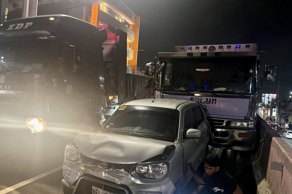 Karambola ng 6 na sasakyan, nagdulot ng matinding traffic sa Aurora Boulevard flyover