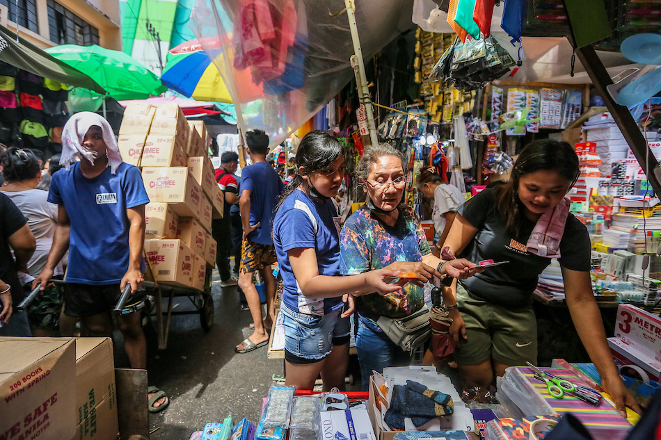 People start shopping early for school supplies in Divisoria on August 17, 2023 as the start of the new academic year nears. Jonathan Cellona, ABS-CBN News/File