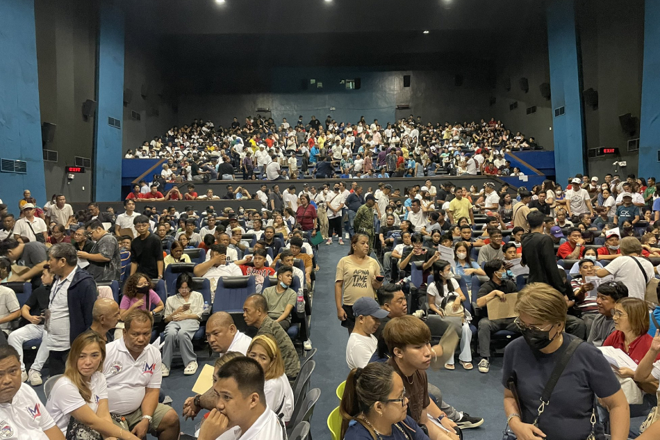 Hundreds of barangay aspirants from Tondo and Sampaloc, Manila flock to a mall to file their certificates of candidacy on Aug. 28, 2023. Niko Baua, ABS-CBN News