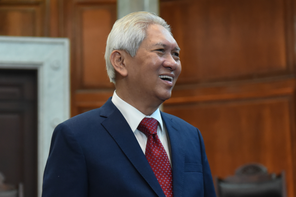 Ombudsman Samuel Martires gets sworn into office, Aug. 6, 2018. George Calvelo, ABS CBN News/File