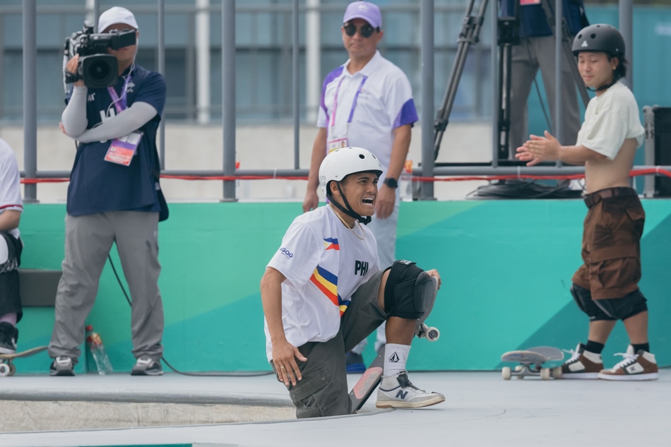 Jericho Jojit Francisco Jr. of Philippines reacts during the Men's Park Final in Skateboarding at the 19th Asian Games Hangzhou 2022, Hangzhou, China, September 25, 2023. Alex Plavevski, EPA-EFE.