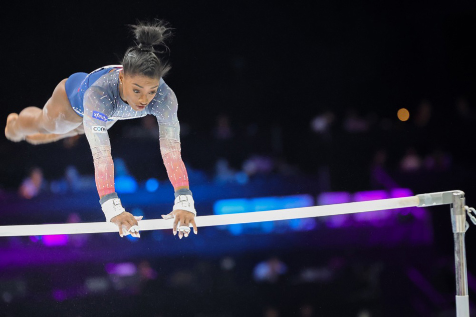 Simone Biles Leads U.S. Women's Team To Seventh-Straight Title At