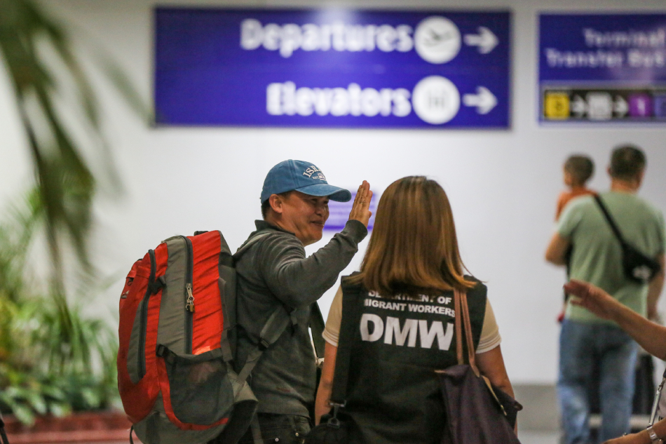 OFW Elmer Puno arrives at NAIA 3 in Pasay City on October 20, 2023 after being repatriated from Israel. Puno is one of 18 OFWs in the second batch of repatriations amid the ongoing conflict between Israel and Hamas. Jonathan Cellona, ABS-CBN News