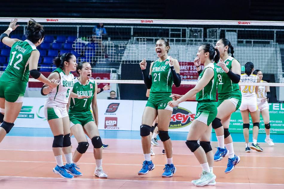 Volleyball St Benilde Rallies Past Ust In 5 Sets To Force Decider Filipino News 