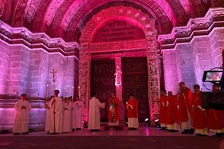 Manila Cathedral's 'Red Wednesday' mass highlights global persecution