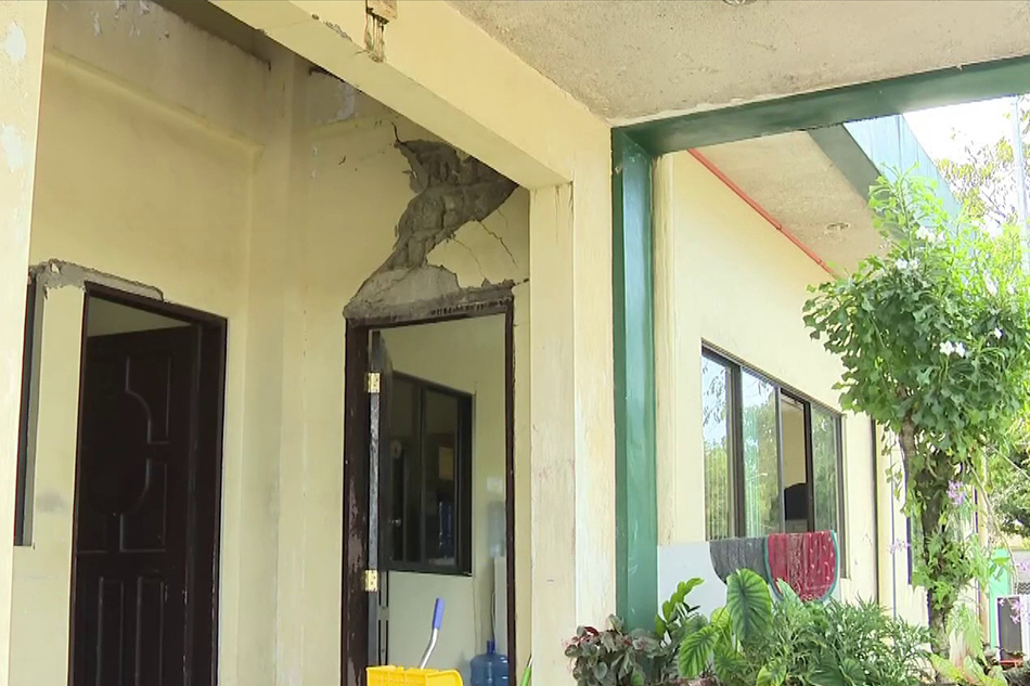 Aftershocks hit eastern Mindanao after M7.4 quake