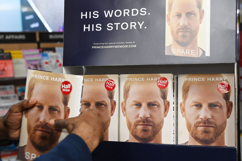 The first copies of Prince Harry's new book SPARE go on sale during a midnight book launch at a book shop in London, Britain, on January 10, 2023. Andy Rain, EPA-EFE