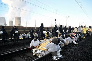 Protest vs coal mine extension in Germany