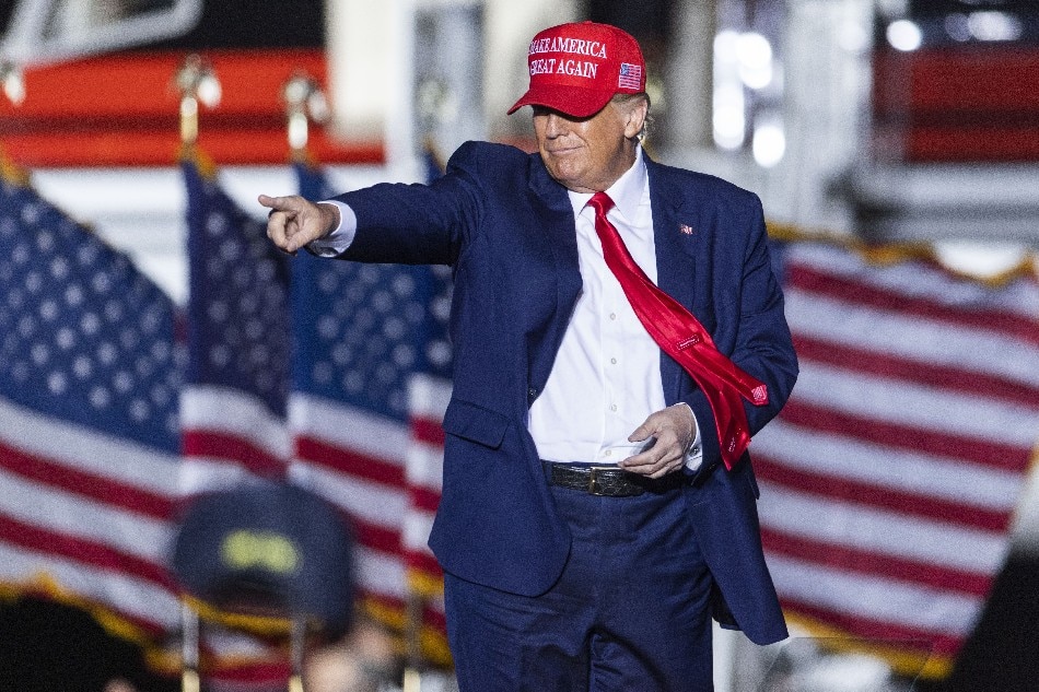 Former US President Donald Trump holds a rally for Republican Senate candidate from Pennsylvania Mehmet Oz in Latrobe, Pennsylvania, USA, 05 November 2022. EPA-EFE/JIM LO SCALZO