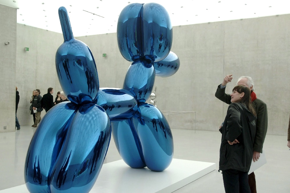 jeff koons glass sculptures