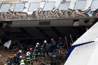 Search and rescue after train collision in Greece