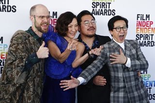 'Everything Everywhere' enters Oscars as unlikely favorite