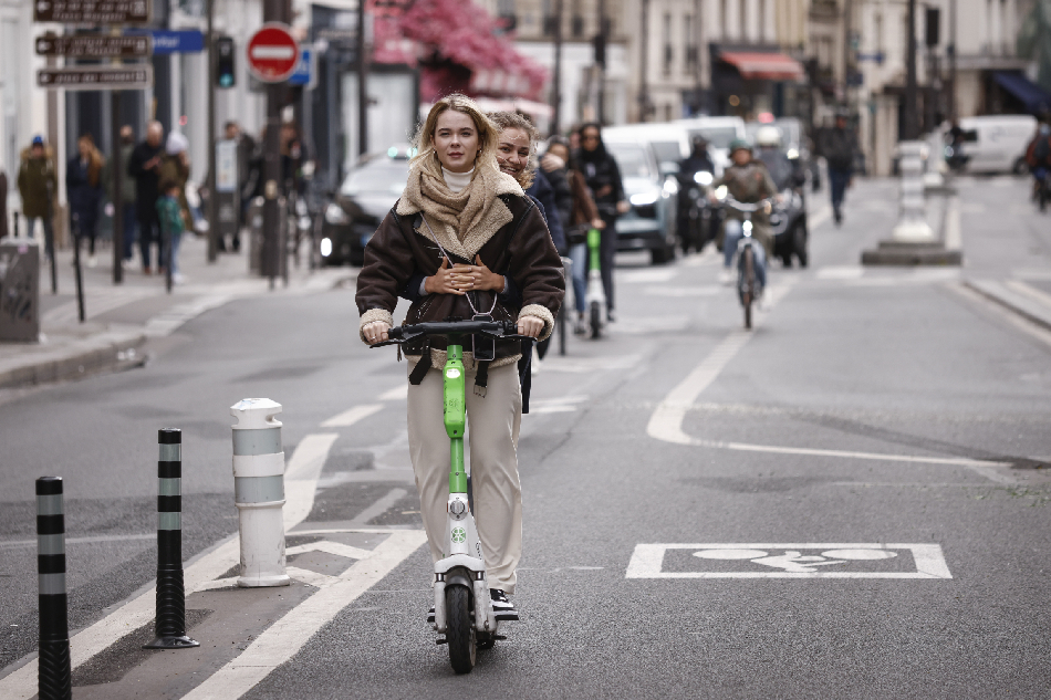 Paris Bids Rental E scooters adieu ABS CBN News